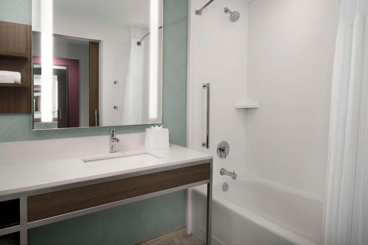 Hilton Garden Inn Pensacola Downtown Esterno foto